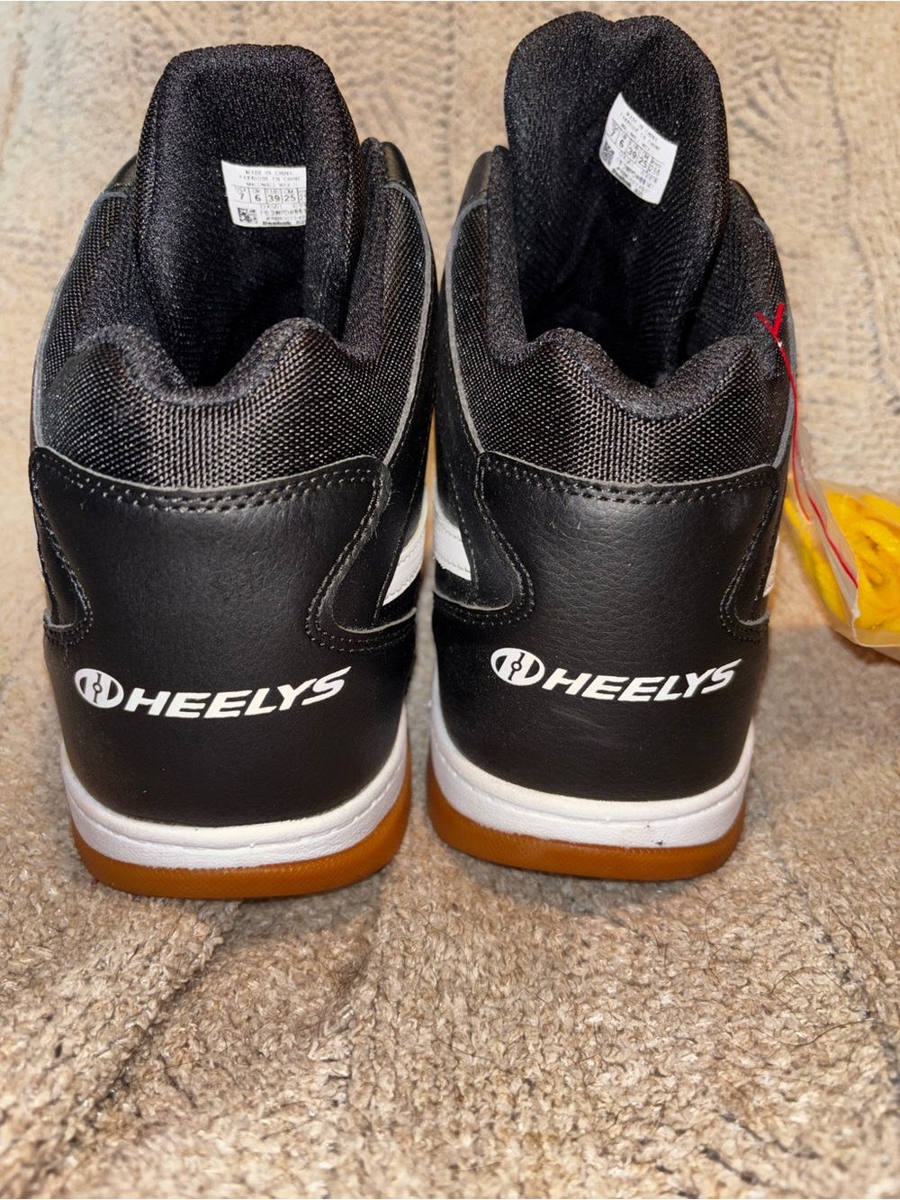 Reebok x Heely’s Black High Top Sneakers w/ Wheels Men’s Size 7 Yellow Laces - Picture 3 of 11